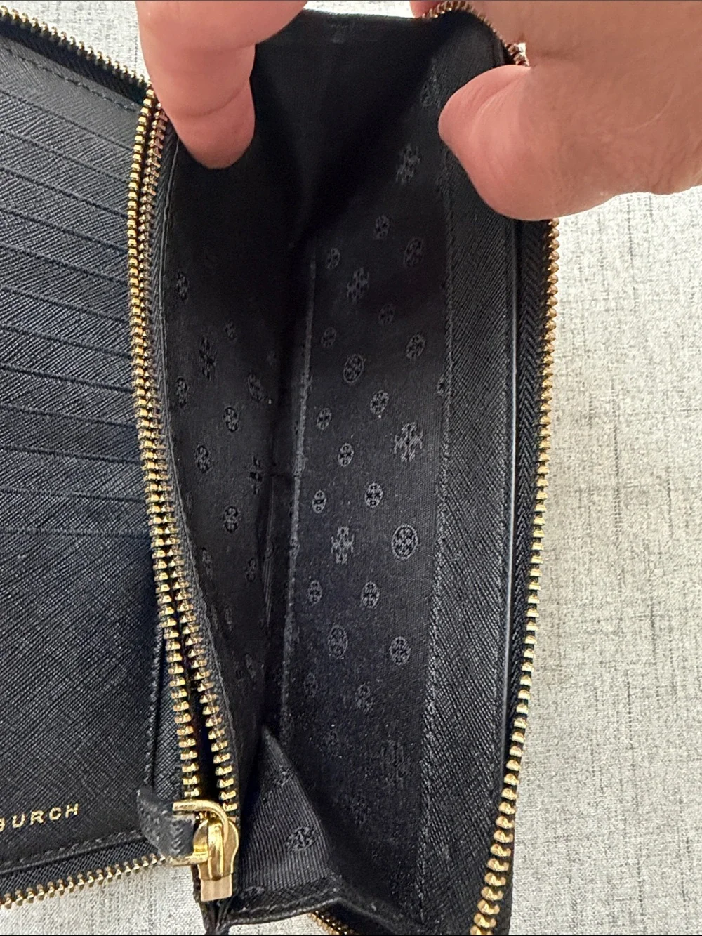 Tory Burch Black Zip Emerson Saffiano Continental Wallet